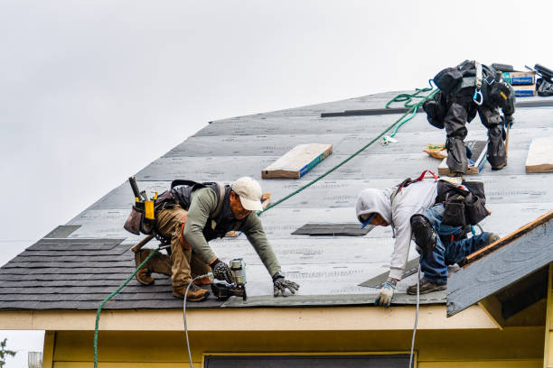 Professional Gutter Installation technician working in Clifton, SC